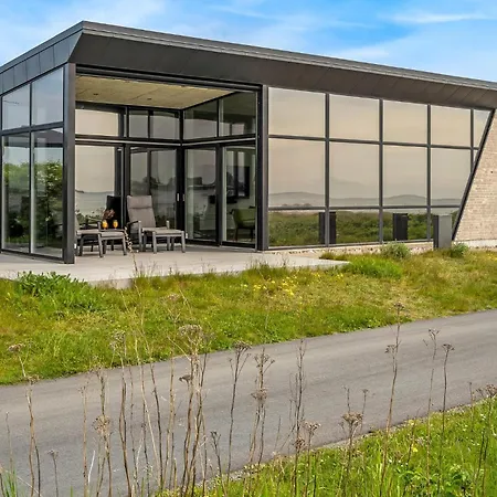 Two-bedroom In Feriehus